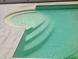 piscina con scala romana ingresso esclusivo