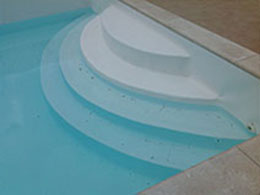 rivestimento gradini piscina liner bianco