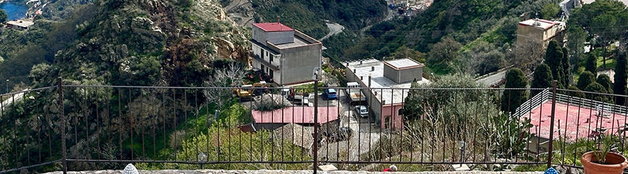 Costruzione Minipiscina con cascata per Casa Vacanza Villa Venere a Castelmola Taormina