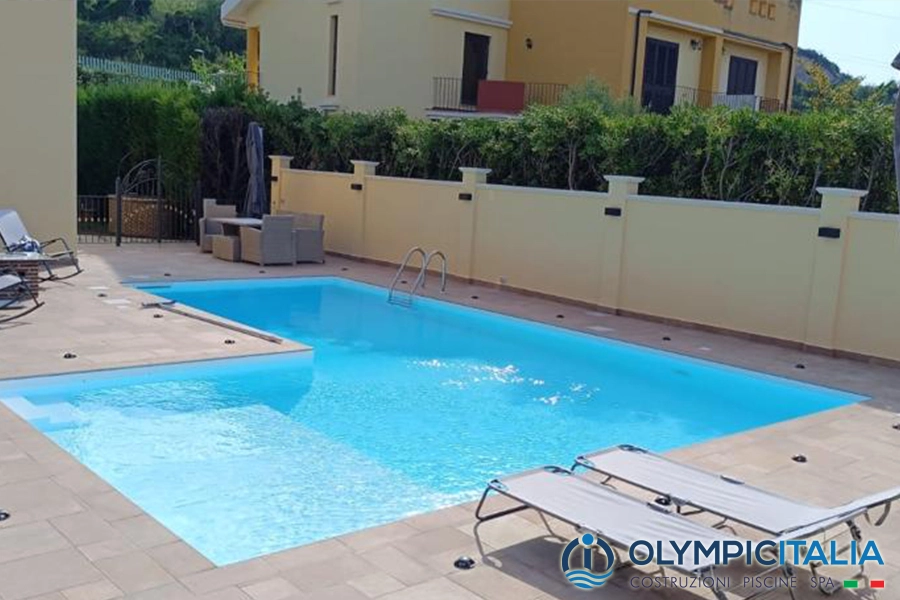 Costruzione piscina con spiaggetta Villafranca Tirrena Messina