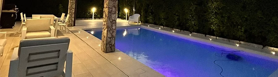 Cotruzione piscina con illuminazione led RGB a Trappitello Taormina